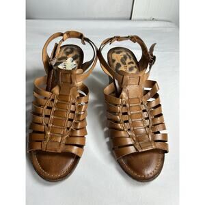 bear trap, leather wedges, sandal sling back brown size 9 a peeling from the tag